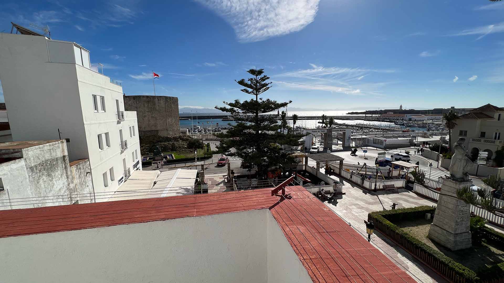 vue sur le port de tarifa vacances en couple